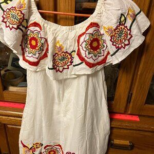 AMAZING WOMEN'S SIZE M BRAND NEW RED CARPET BRAND TOP/DRESS